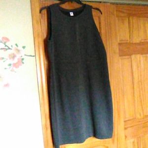 Sleeveless dress
